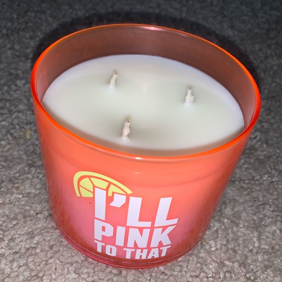 PINK Victoria secret Fragrance 3 Wick Candles 🕯 - Picture 4 of 7